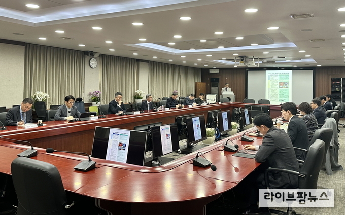 한국마사회는 지난 29일 ‘2025년 디지털 혁신(DX)추진위원회’를 개최했다