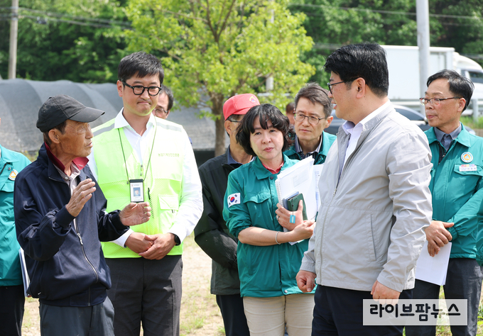 권재한 농촌진흥청장은 13일 오후, 경북 의성군 산불 피해지역을 방문해 농작업 대행 활동 이후 영농 재개 상황과 농작물 생육 상태 등을 살폈다.