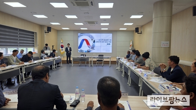 축산물품질평가원 대구경북지원은 지난 2일, 전국한우협회 대구경북도지회 소속 회원들을 대상으로 ‘경북지역 한우 품질 현황’ 특강을 진행했다.