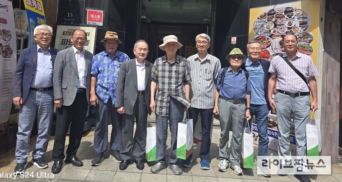 가축위생방역지원본부는 26일, 전임 본부장을 초청하여, 국정목표와 연계한 기관 운영 효율성 제고 방향에 대한 고견 청취를 위하여 간담회를 개최했다.
