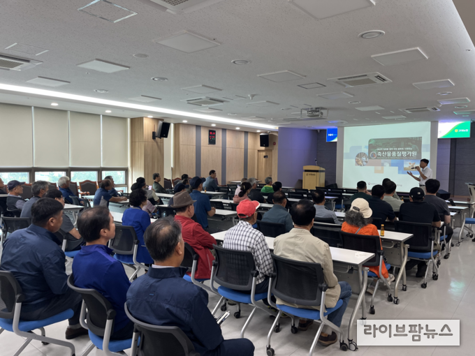 축산물품질평가원 대전충남지원은 지난 23일, 당진시 고대면 축산인 모임 회원 60명을 대상으로 ‘축산물 등급판정 빅데이터 분석을 통한 소득 향상 방안’에 대한 교육을 실시했다.