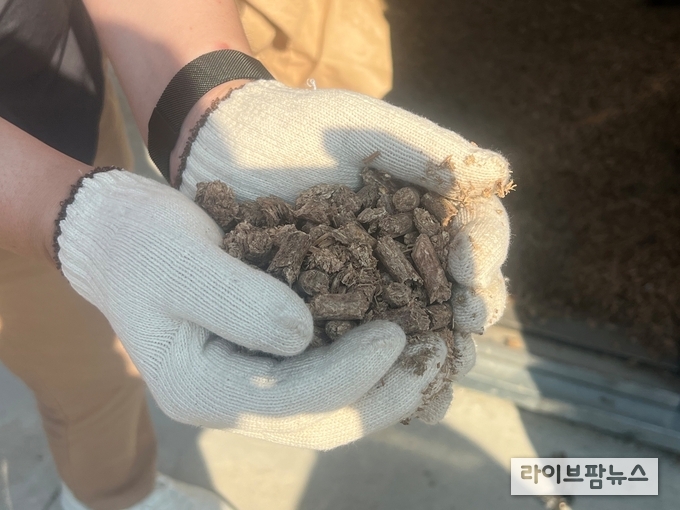 우분고체(펠렛화).